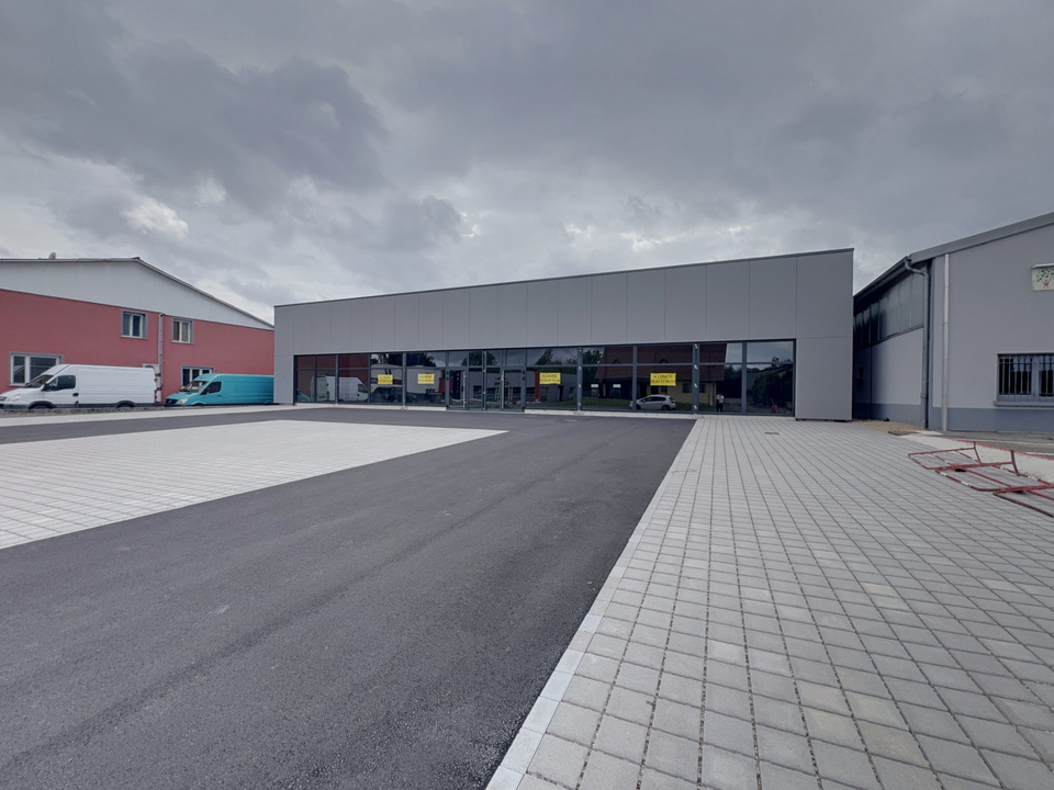 Local commercial neuf de 735 m2